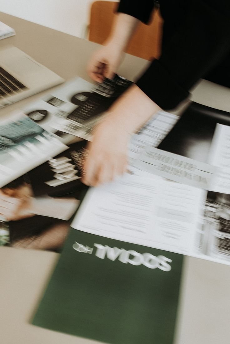 Branding and Graphic Design at AlgGrow